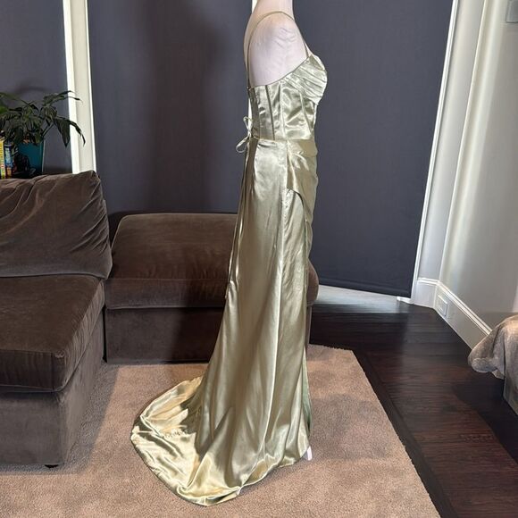 Women’s Light Green Prom Formal Dress Criss Cross Straps Leg Slit Size 8 NWOT - Picture 4 of 12